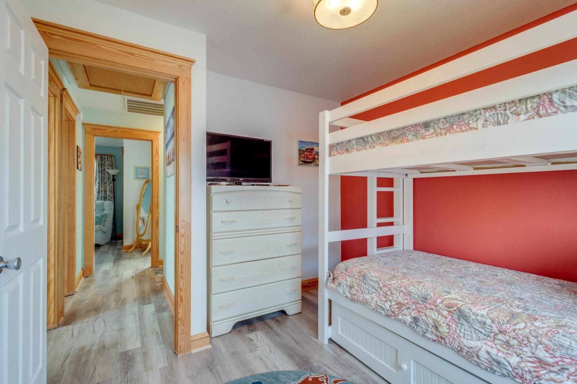 Coastal Home With Deck And Outdoor Shower Килл-Девил-Хиллз Экстерьер фото