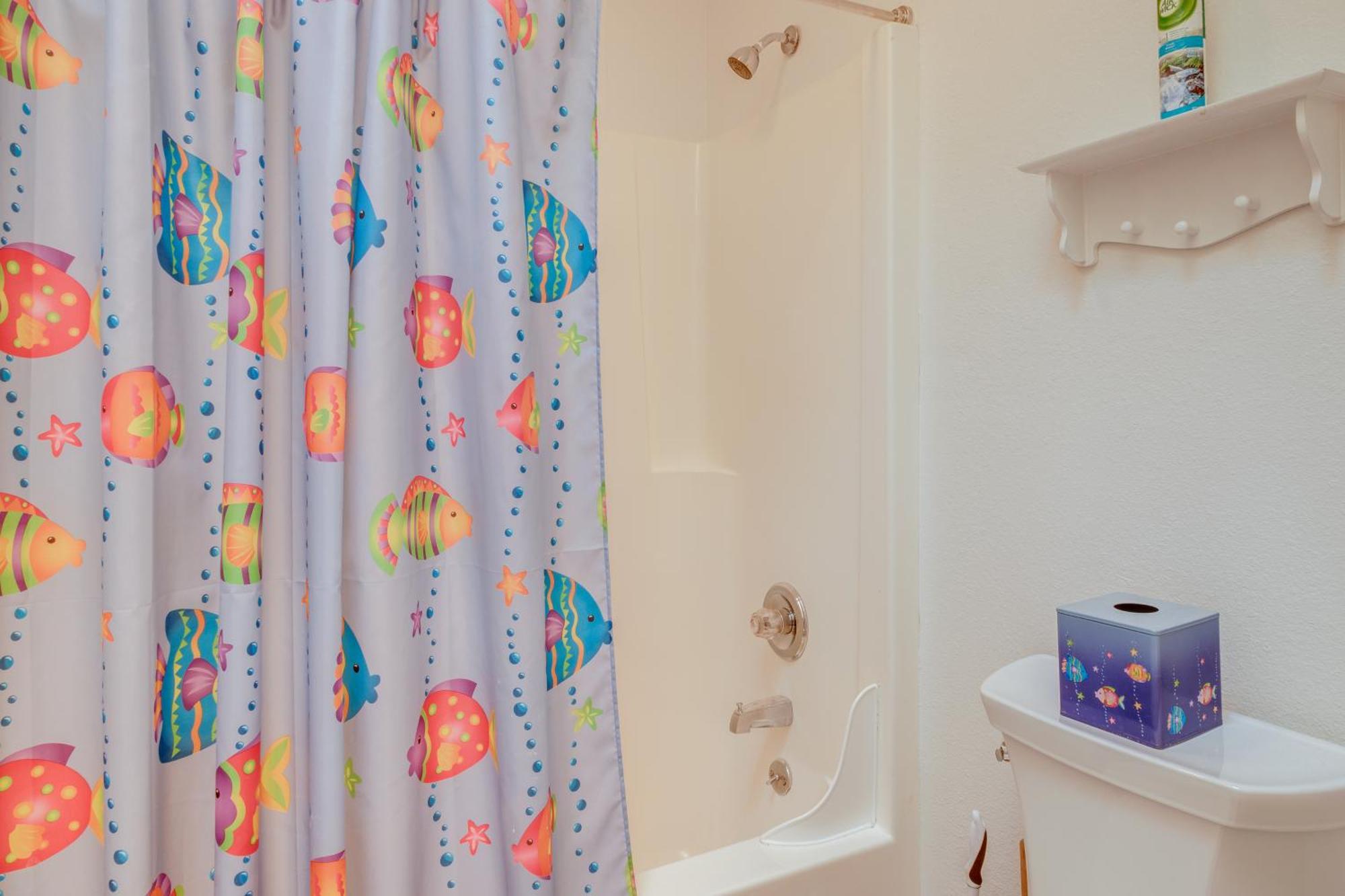 Coastal Home With Deck And Outdoor Shower Килл-Девил-Хиллз Экстерьер фото